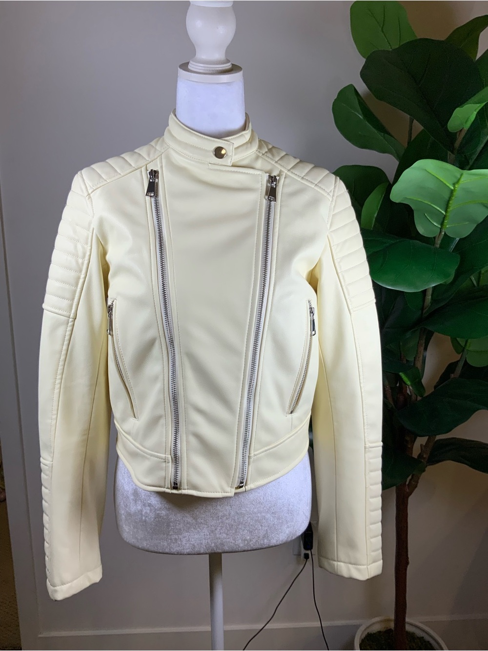 Zara Women’s Cream Moto Jacket with Quilted Shoulders